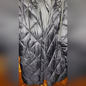 Michael Kors XL Blacj Lightweight Puffer Coat. Comes Just above knee w/hood.